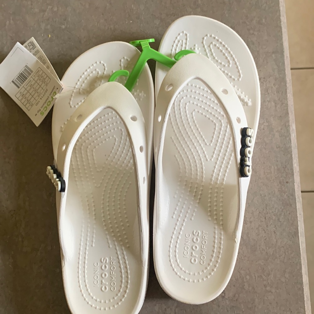 Brand new crocs flip flop platform sandal